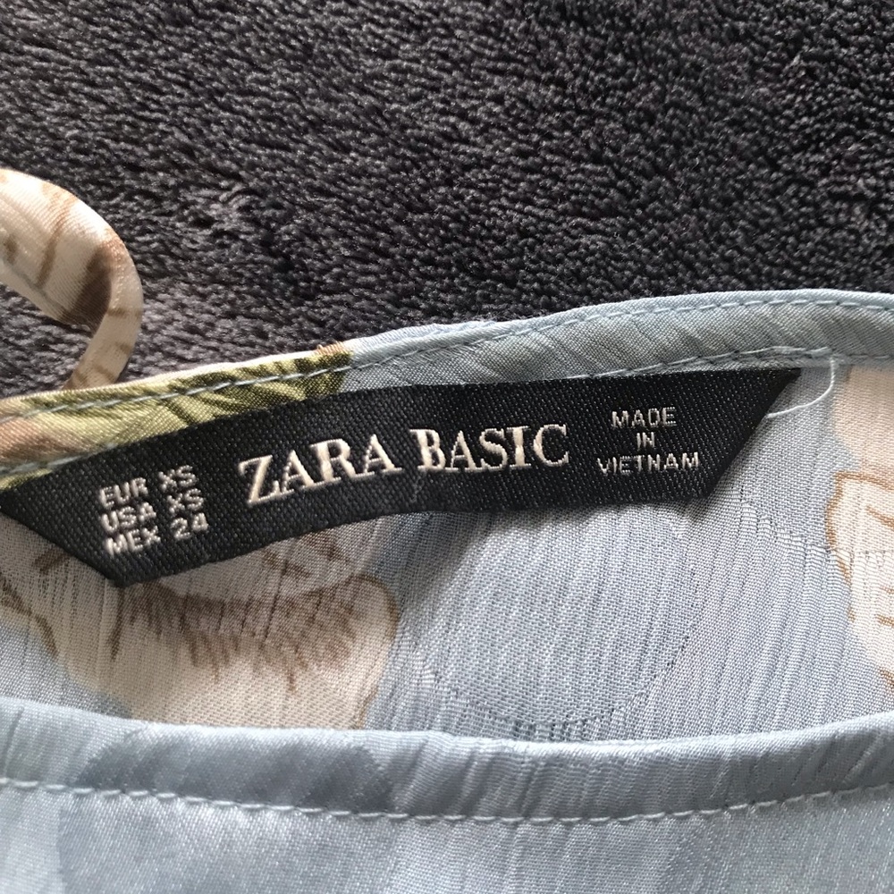 Beautiful Zara basic top - Picture 5 of 6